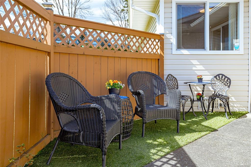 Fifth View of 4125 Interurban Rd, Oak Glen Estates, Saanich, BC, V8Z 4W6