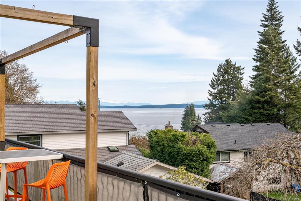 Third View of 11041 Chemainus Rd, Saltair, BC, V9G 1Z2