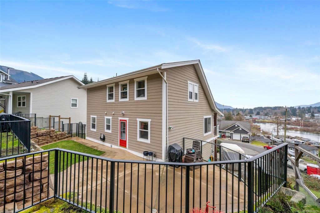 Fourth View of 279 Castley Hts, Lake Cowichan, BC, V0R 2G0