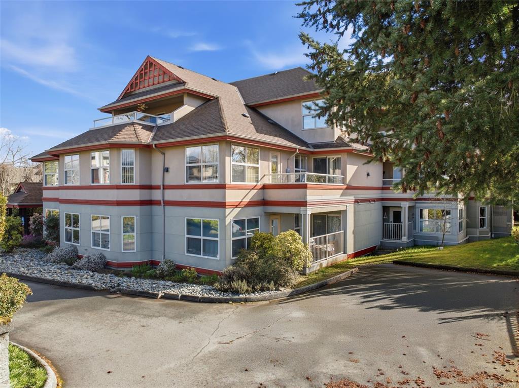 Second View of 330 Brae Rd, Braemore Court, Duncan, BC, V9L 3T8