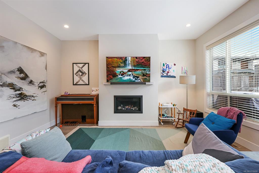 Fifth View of 2607 Kendal Ave, Stoneleigh Station, Cumberland, BC, V0R 1S0
