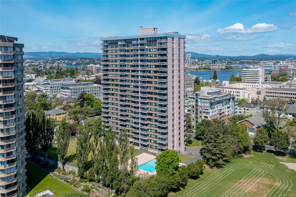 Fourth View of 647 Michigan St, Victoria, BC, V8V 1S9