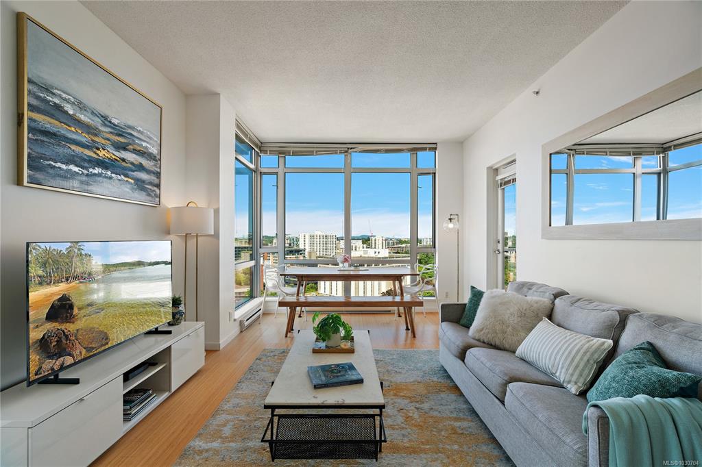 Fifth View of 751 Fairfield Rd, Astoria, Victoria, BC, V8W 4A4