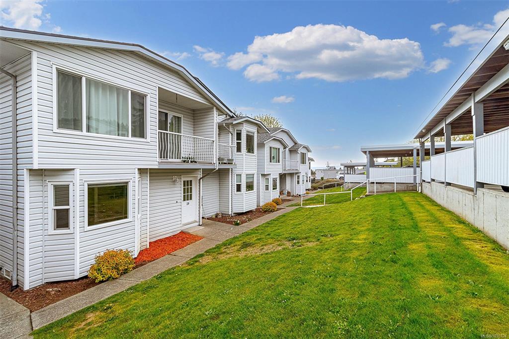 Second View of 260 Harwell Rd, Nanaimo, BC, V9R 6V1