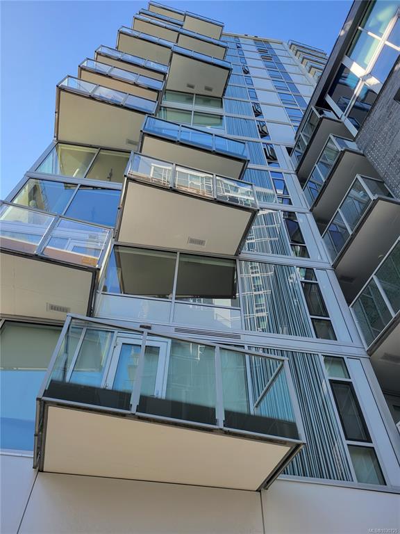 Fourth View of 989 Johnson St, Victoria, BC, V8V 0E3