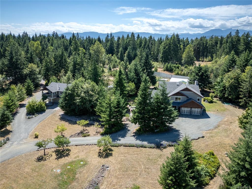 Third View of 7455 Rodger Rd, Merville, BC, V0R 2M0