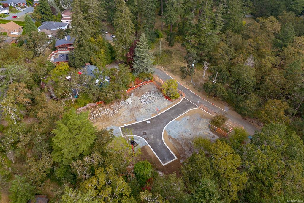 Fourth View of 3801 Madaric Pl, Saanich, BC, V8Z 2N1