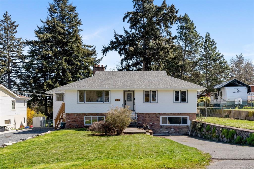 215 Suzanne Pl, 1030742, BC,