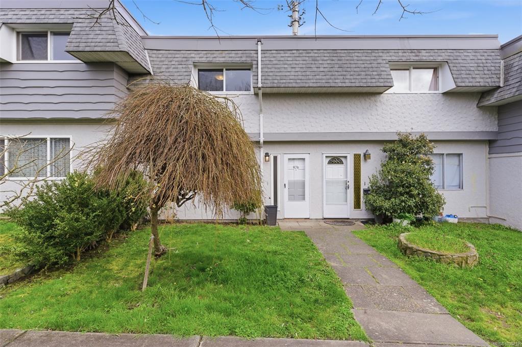 Third View of 976 Market St, Victoria, BC, V8T 2E9