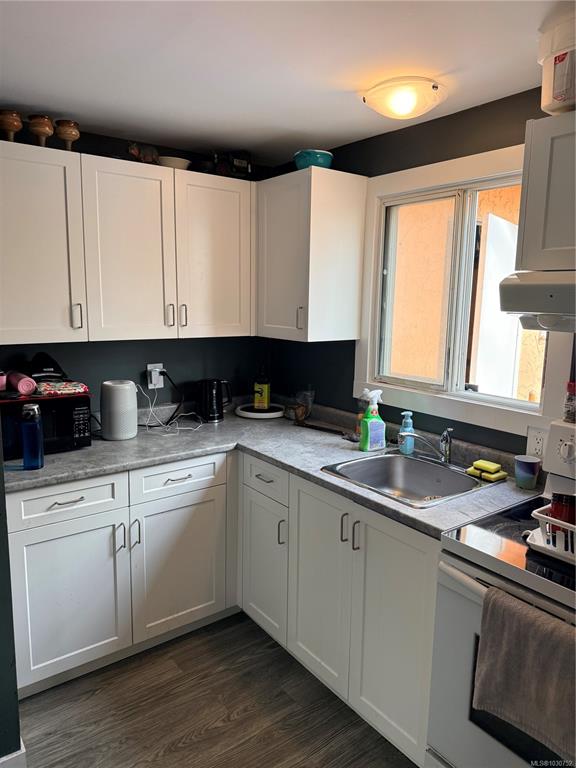 Fifth View of 976 Market St, Victoria, BC, V8T 2E9