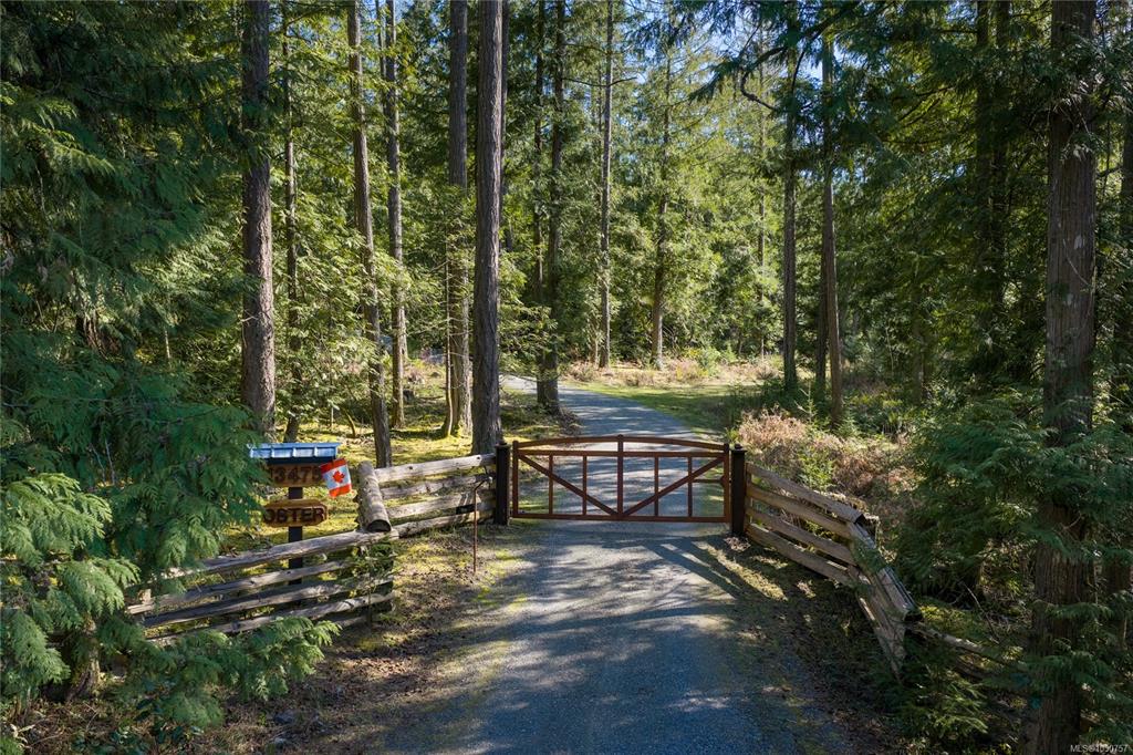 Third View of 13475 Cedar Rd, Ladysmith, BC, V9G 1H5