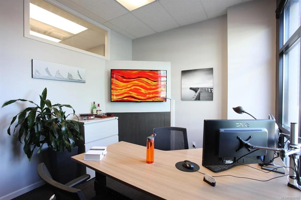 MLS® listing #30935929 for sale located at 174 Wilson St