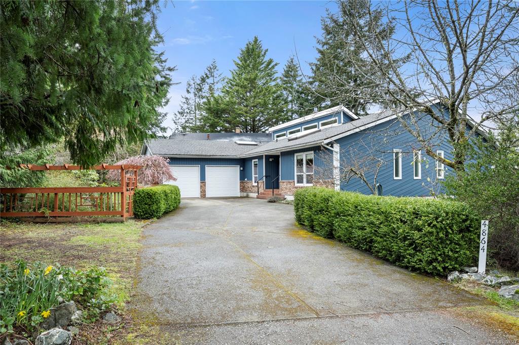 4864 Black Bear Ridge, 1030774, BC,