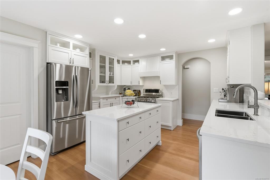 Fifth View of 647 Temple St, Parksville, BC, V9P 1B4