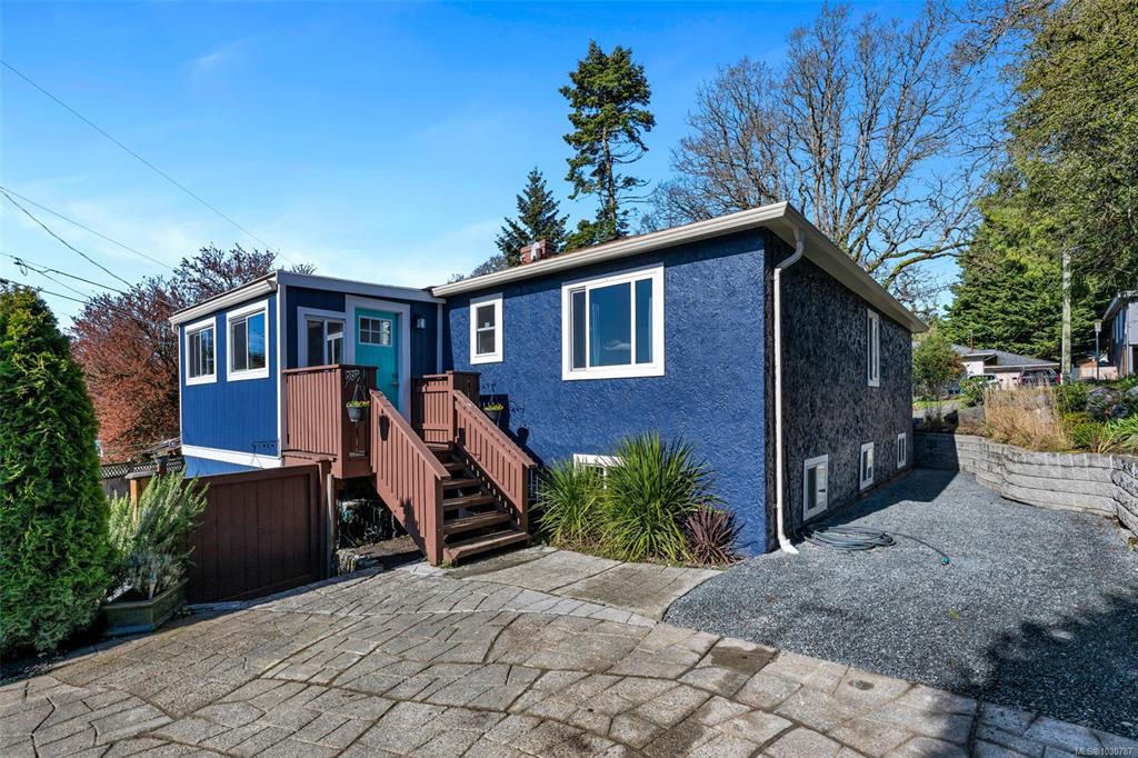 Third View of 3111 Esson Rd, Saanich, BC, V8Z 4P5