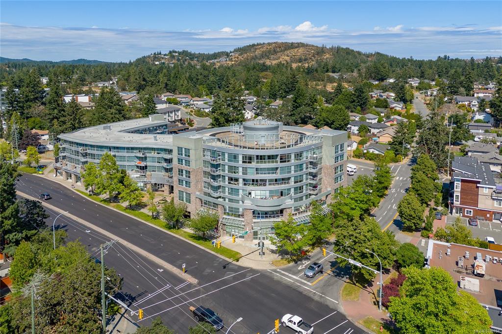 Second View of 2745 Veterans Memorial Pkwy, Langford, BC, V9B 0H4