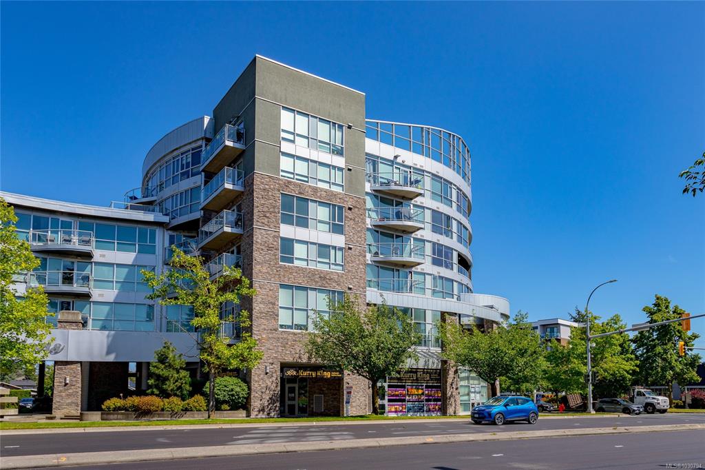 Third View of 2745 Veterans Memorial Pkwy, Langford, BC, V9B 0H4