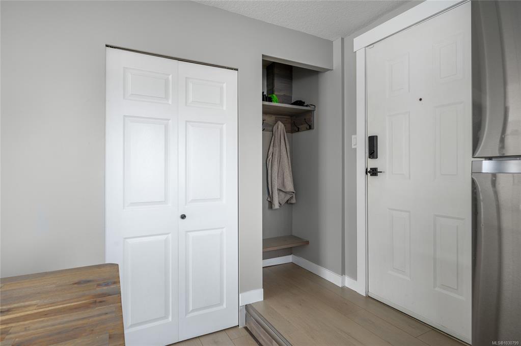 Fourth View of 211 Second Ave W, COACH HOUSE, Qualicum Beach, BC, V9K 1L3