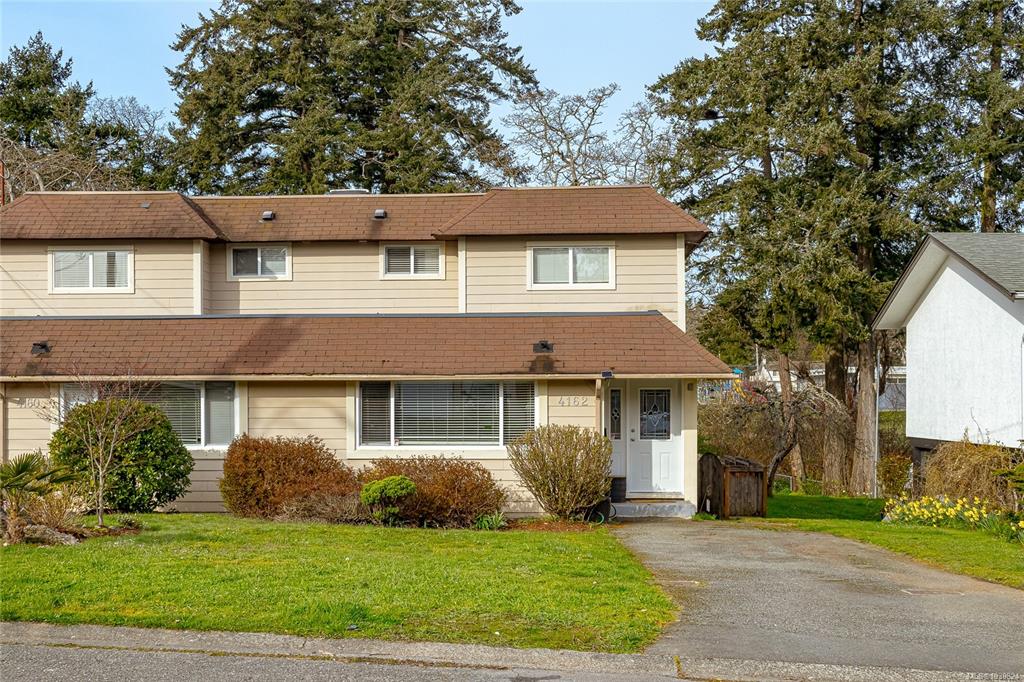 Third View of 4162 Borden St, Saanich, BC, V8X 2G5