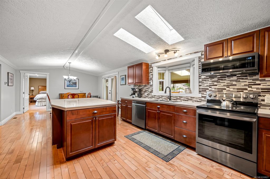 Third View of 1941 Burdyny Rd, Comox, BC, V9M 3Z9