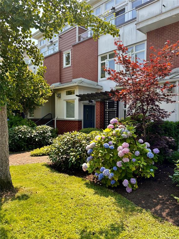 Third View of 60 Dallas Rd, Victoria, BC, V8V 1A2