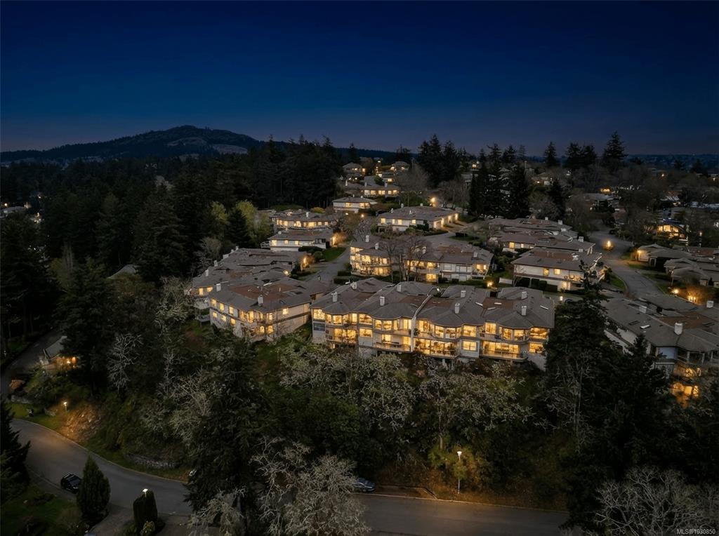 4300 Stoneywood Lane, 1030850, BC,