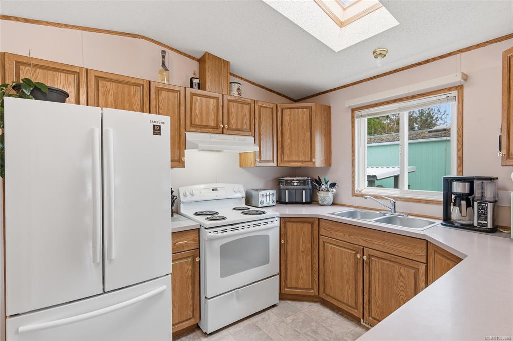 Fifth View of 10325 Lakeshore Rd, Port Alberni, BC, V9Y 8G9