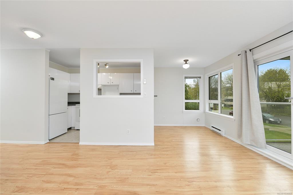 Fourth View of 2647 Graham St, Sovreign, Victoria, BC, V8T 3Y8