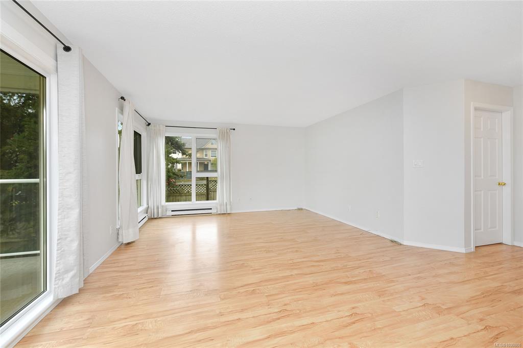 Fifth View of 2647 Graham St, Sovreign, Victoria, BC, V8T 3Y8