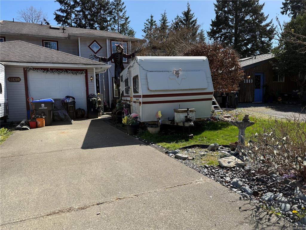 Third View of 1820 1st St, Courtenay, BC, V9N 6V5