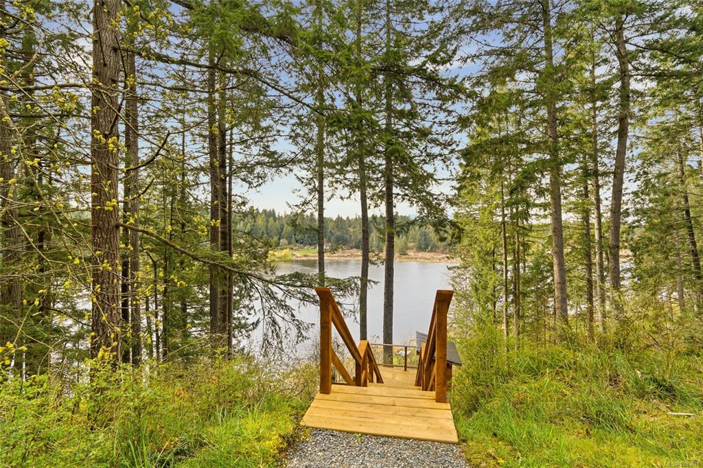 2687 Charles Rd, 1030876, BC,