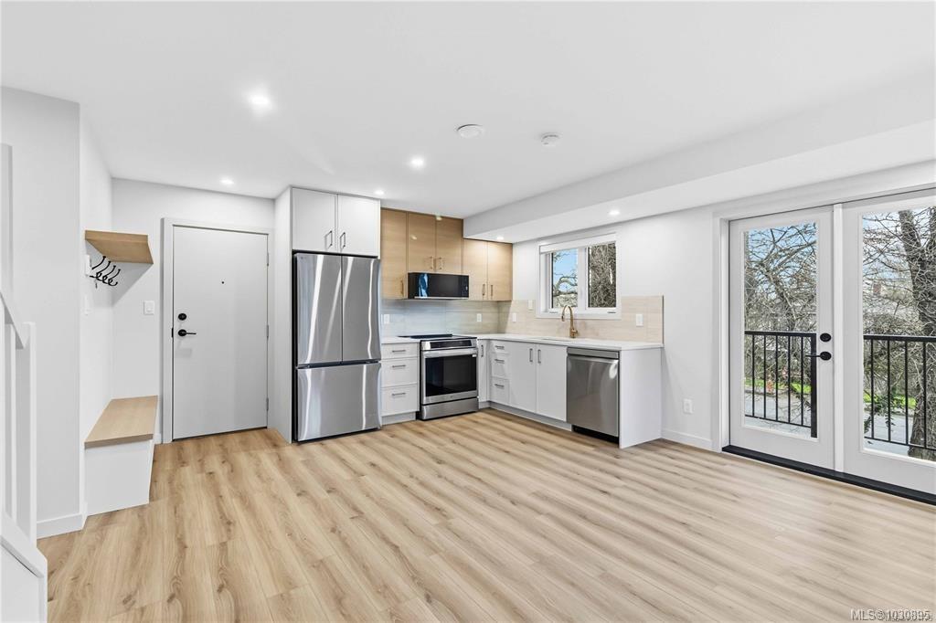 Fifth View of 1789 Emerson St, 1789 Emerson, Victoria, BC, V8R 2C2