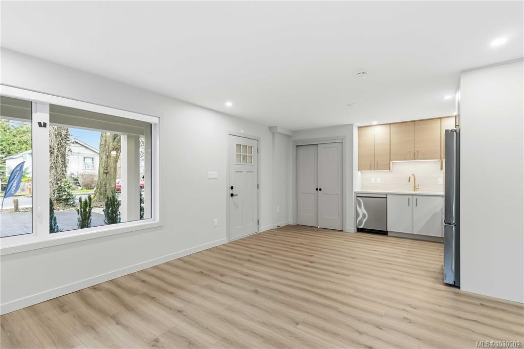 Fifth View of 1789 Emerson St, 1789 Emerson, Victoria, BC, V8R 2C2