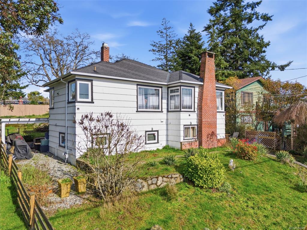 Fourth View of 730 Burnside Rd W, Saanich, BC, V8Z 1N1