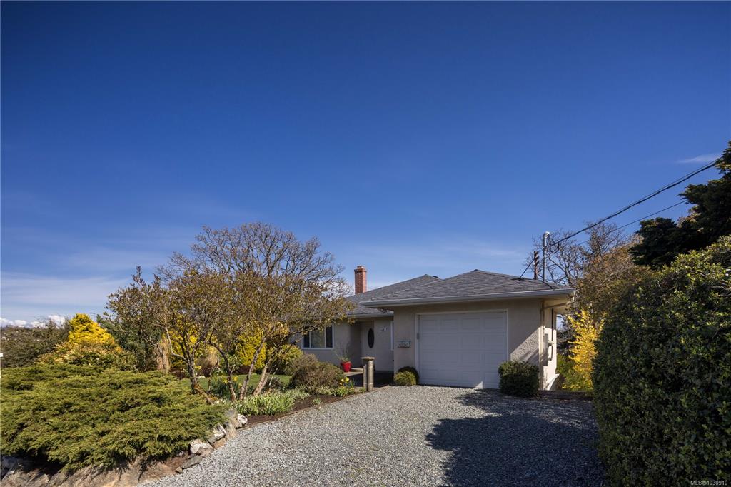 Fifth View of 1697 Yale St, Oak Bay, BC, V8R 5N5