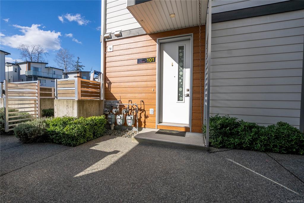 Second View of 3321 Radiant Way, Langford, BC, V9C 2W4