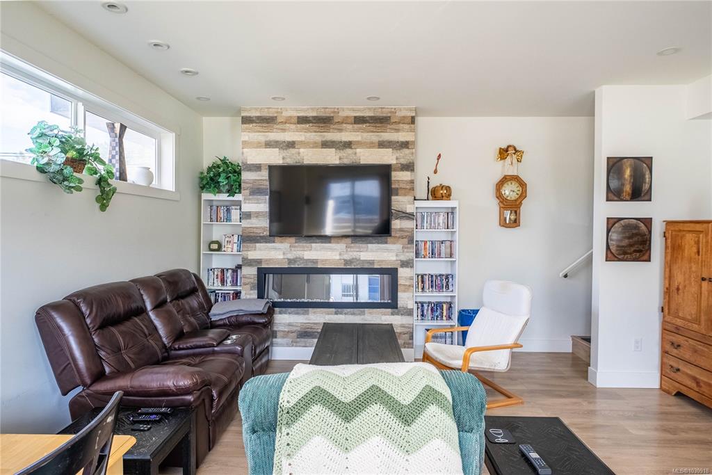 Third View of 3321 Radiant Way, Langford, BC, V9C 2W4