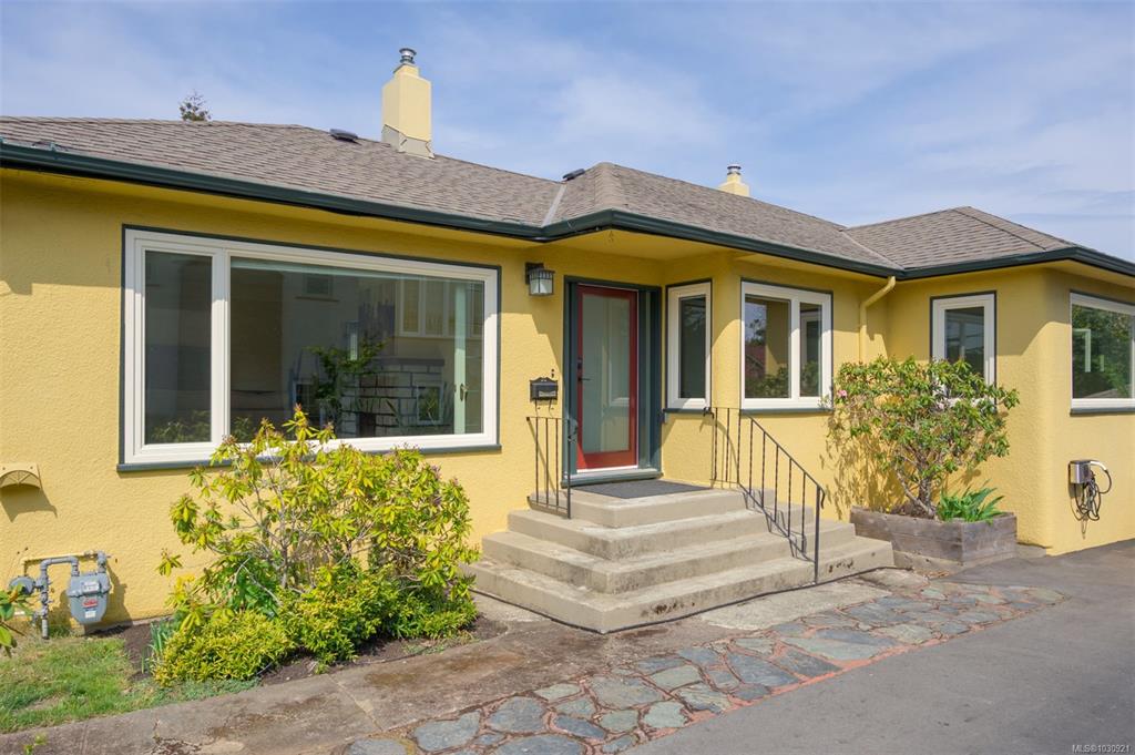 Second View of 535 Linden Ave, Victoria, BC, V8V 4G6