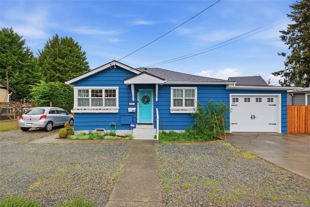 911 Trunk Rd, 1030931, BC,