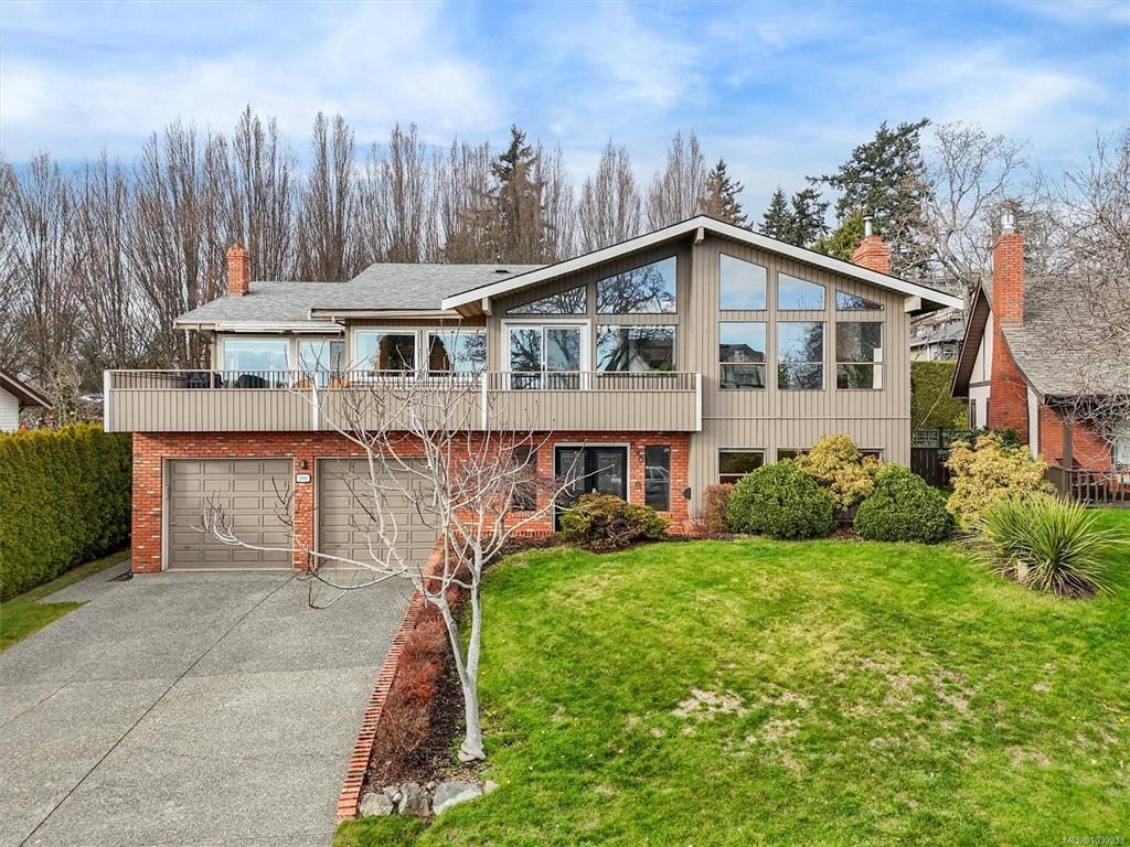 890 Denford Cres, 1030933, BC,