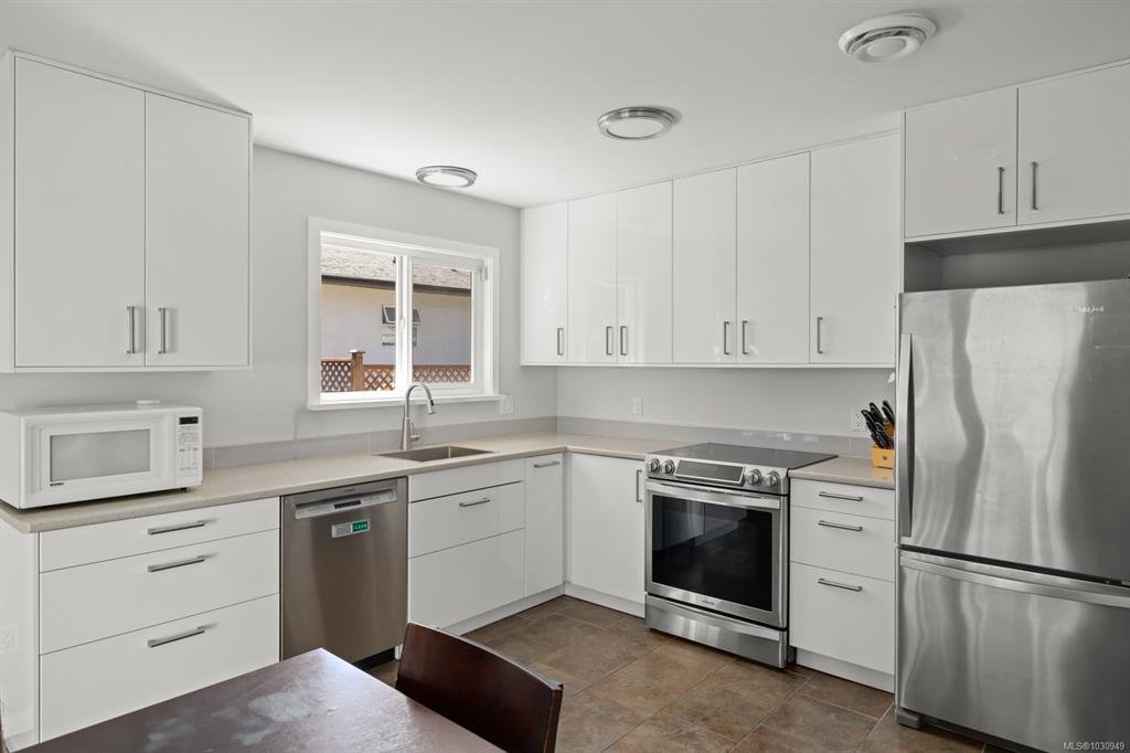 Third View of 2889 Maurice Lane, Langford, BC, V9B 5L5