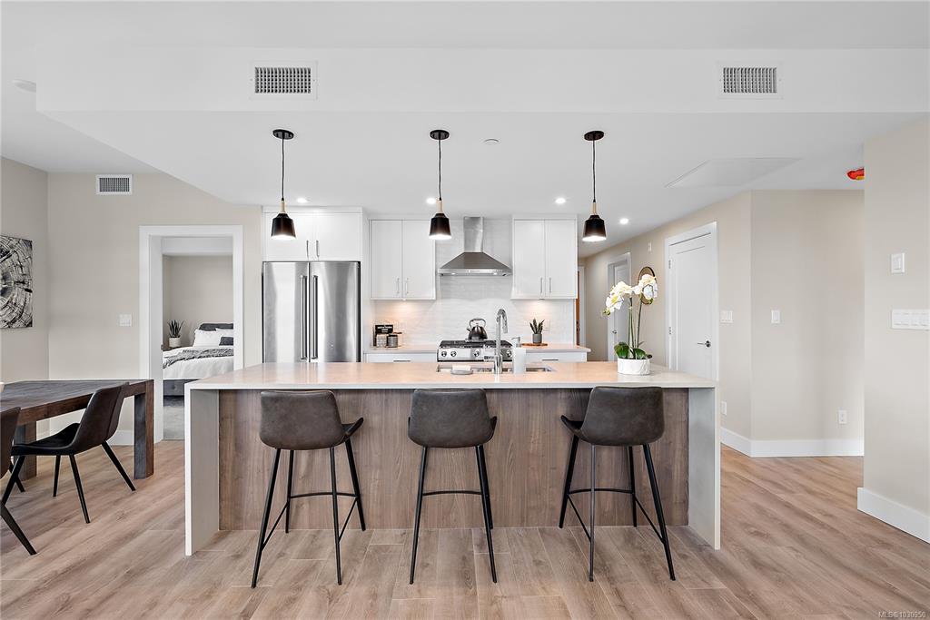 2520 Hackett Cres, 1030950, BC,