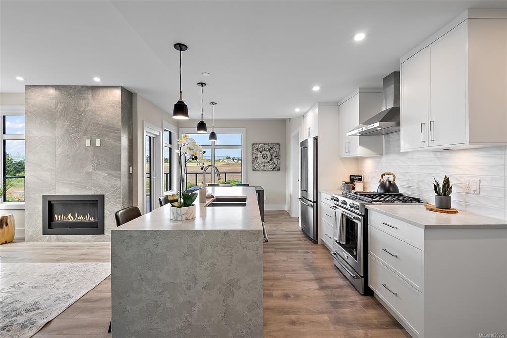 2520 Hackett Cres, 1030957, BC,