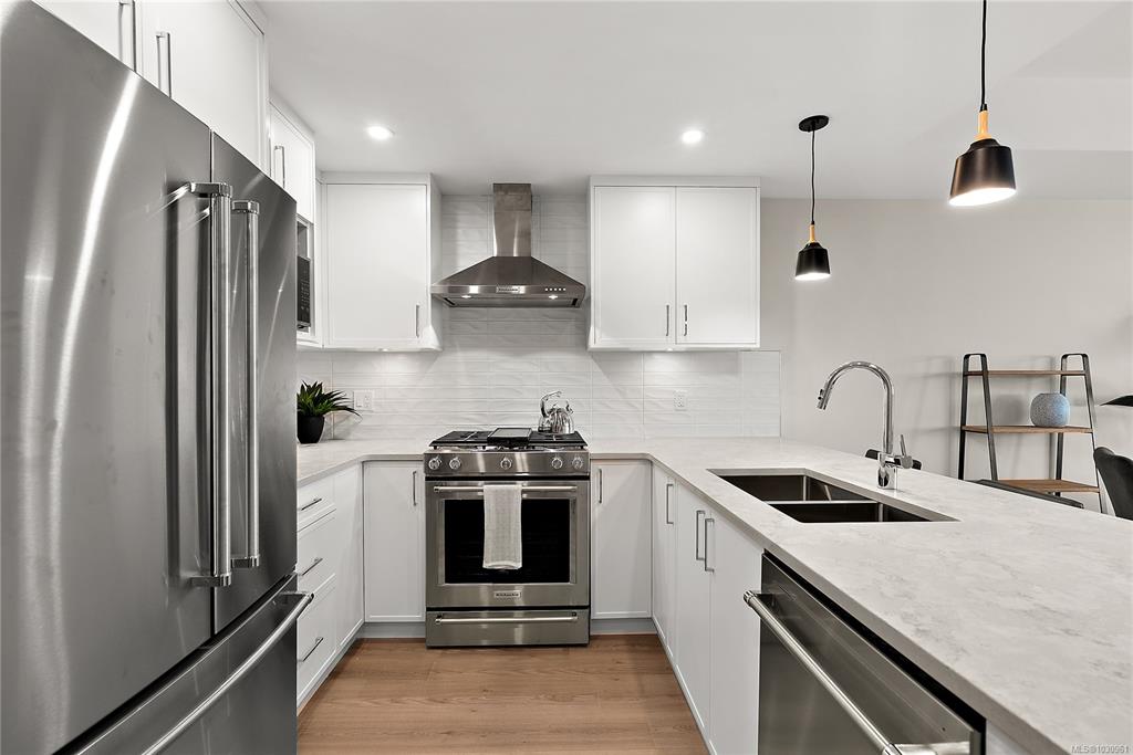 2520 Hackett Cres, 1030961, BC,