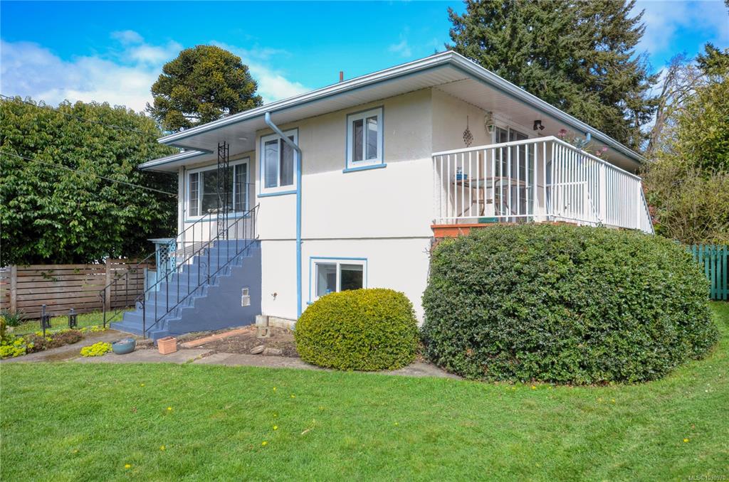 Fifth View of 1044 Wollaston St, Esquimalt, BC, V9A 5B4