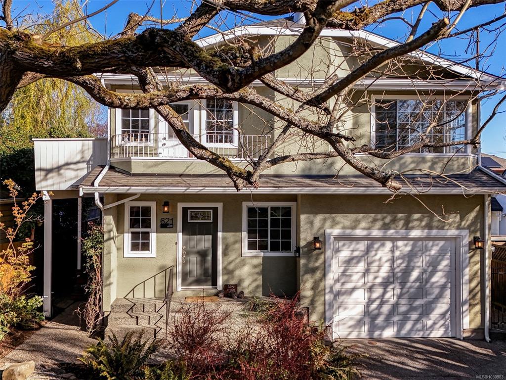 Second View of 621 Pine St, Victoria, BC, V9A 2Z9