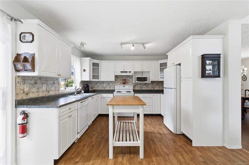 Third View of 23 Eagle Lane, View Royal, BC, V9A 7M2