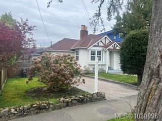 Third View of 146 Medana St, Victoria, BC, V8V 2H5