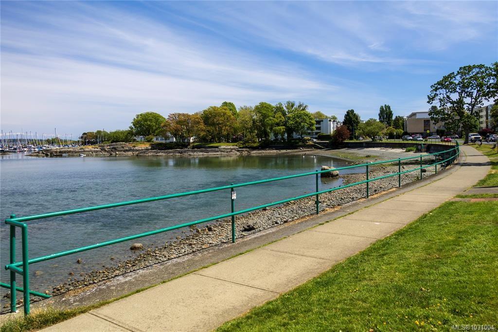 Fourth View of 1450 Beach Dr, Oak Bay, BC, V8S 2N8