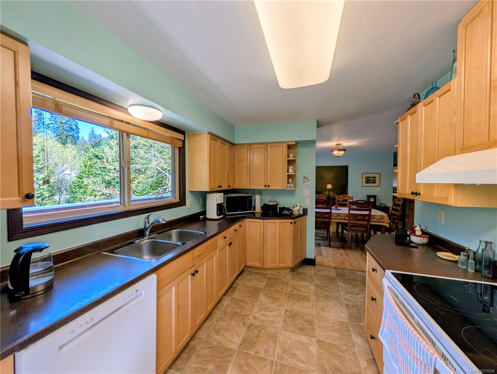 Fifth View of 2020 Grilse Rd, Gabriola Island, BC, V0R 1X7